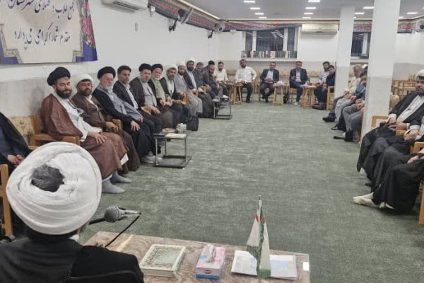 نشست همافزایی طلاب و روحانیون شهرستان مهر در پیشبرد امور فرهنگی
