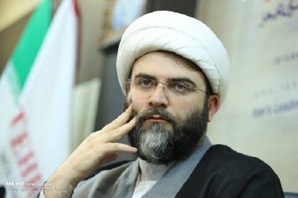 با افتخار پای &laquo;جهاد تبیین&raquo; خواهیم ایستاد