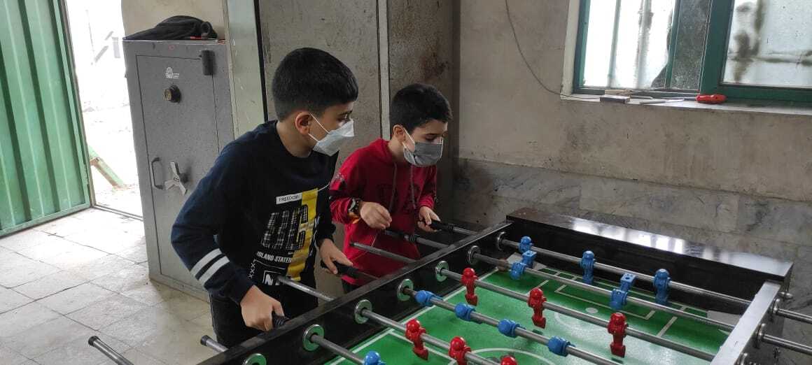 رفاقت جالب امام محله با جوانان / از کلاس قرآن تا مسابقات والیبال رفاقت جالب امام محله با جوانان / از کلاس قرآن تا مسابقات والیبال