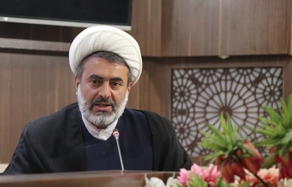 لزوم نظارت والدین بر تربیت محیطی و گروه دوستان فرزندان 