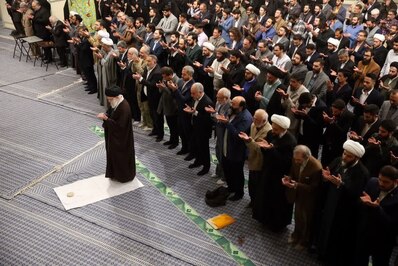 دیدار جمعی از شاعران و اساتید ادبیات فارسی با رهبر معظم انقلاب اسلامی