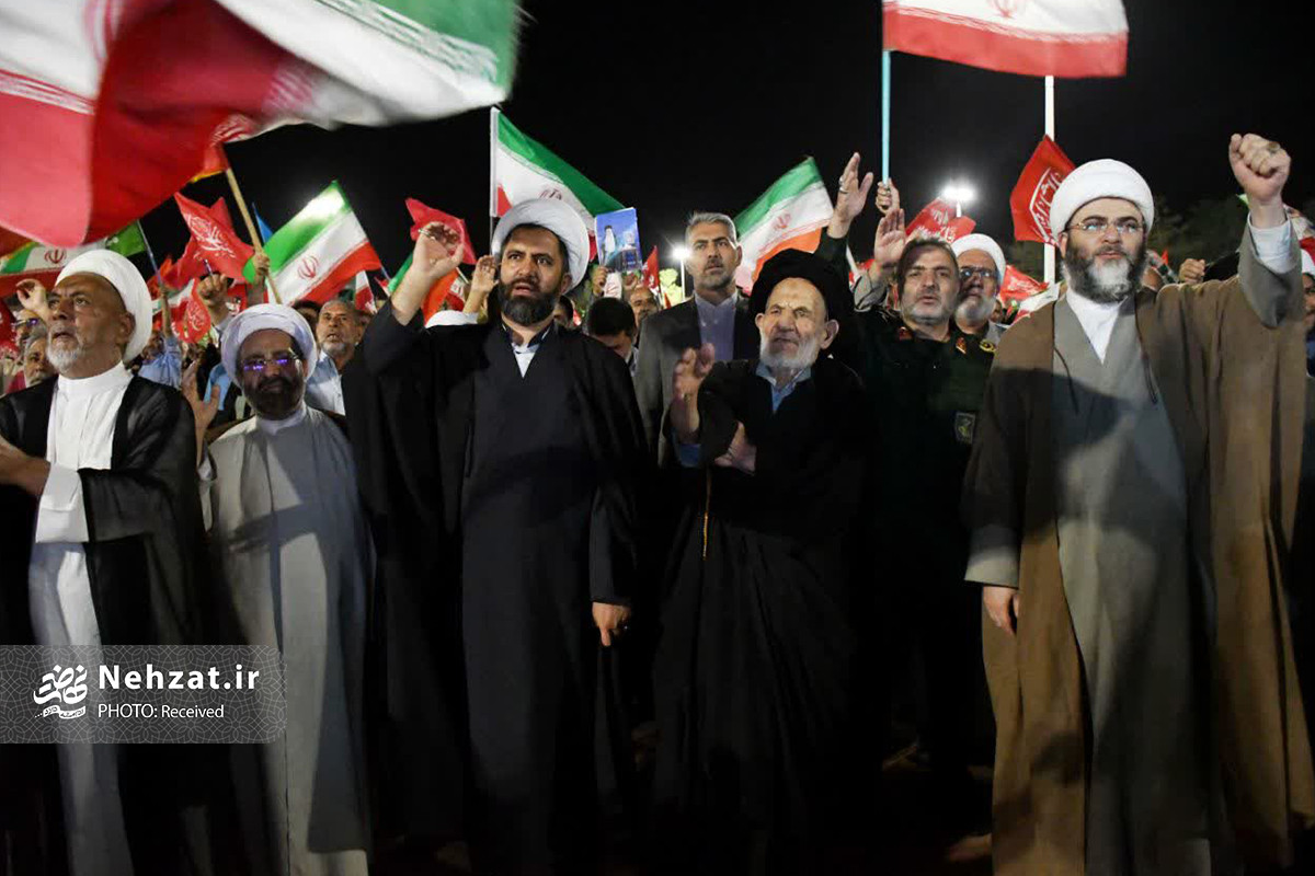 حضور حجت‌الاسلام محمد قمی در تجمع شبانه مردمی در بیرجند