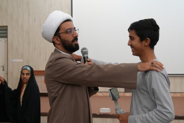 کارگاه آموزشی ارتباط مؤثر با نوجوانان