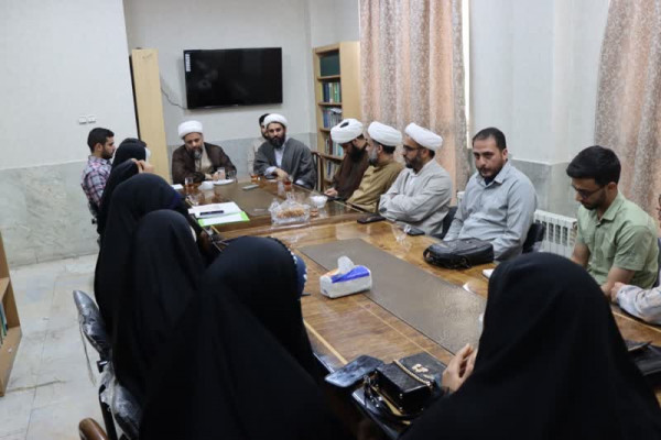 جلسه مدیرکل با فعالیت اعضای قرارگاه نوجوانی شهرستان قرچک