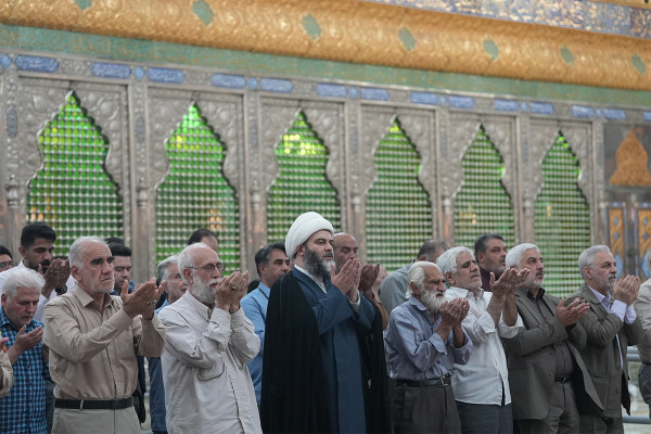 خادم تبیین‌گران باورمند و مروجان مکتب امام (ره) هستیم