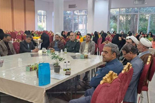 تجلیل از ۲۰۰ معلم و استاد قرآنی در نشست صمیمی بیرجند