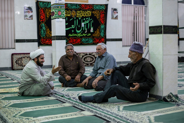 La Relación Íntima entre el Clero y el Pueblo en Irán