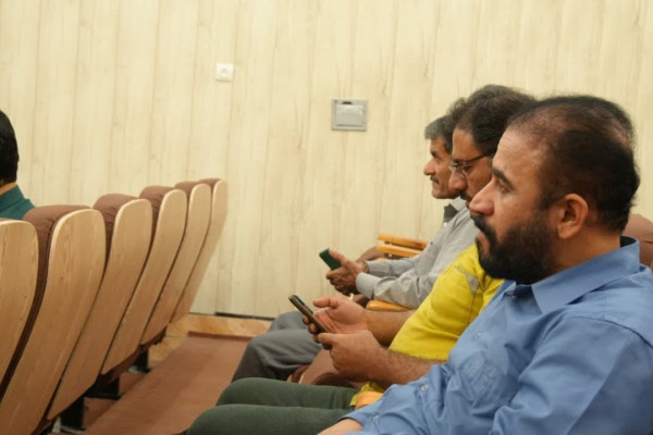 کارگاه آموزشی ارتباط مؤثر با نوجوانان