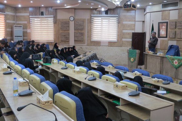 "برگزاری رویداد فرهنگی «بانوی مجاهد» در کرمانشاه؛ بانوان فعال در عرصه فرهنگ و هنر اسلامی حضور چشمگیری داشتند"