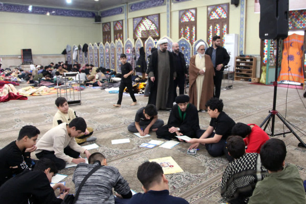 حجت‌الاسلام‌و‌المسلمین غفوری، نماینده ولی‌فقیه در استان و امام‌جمعه کرمانشاه در جمع معتکفین