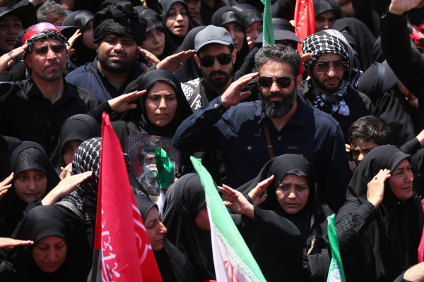 آیین تشییع پیکر مطهر رهبر شهید انقلاب در تهران برگزار شد