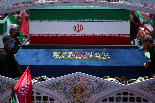 آیین تشییع پیکر مطهر رهبر شهید انقلاب در تهران برگزار شد