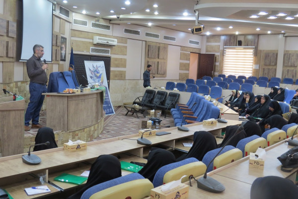 "برگزاری رویداد فرهنگی «بانوی مجاهد» در کرمانشاه؛ بانوان فعال در عرصه فرهنگ و هنر اسلامی حضور چشمگیری داشتند"