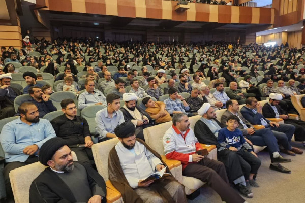 اجتماع هزار نفری سفیران آیه‌ها در استان