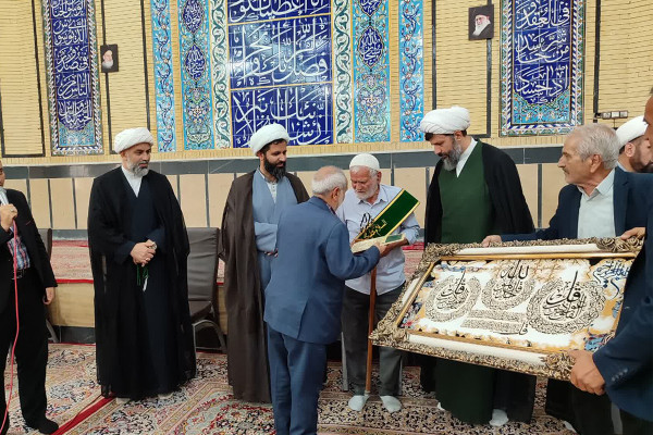 نشان حبیب در دستان پیرغلام طبسی